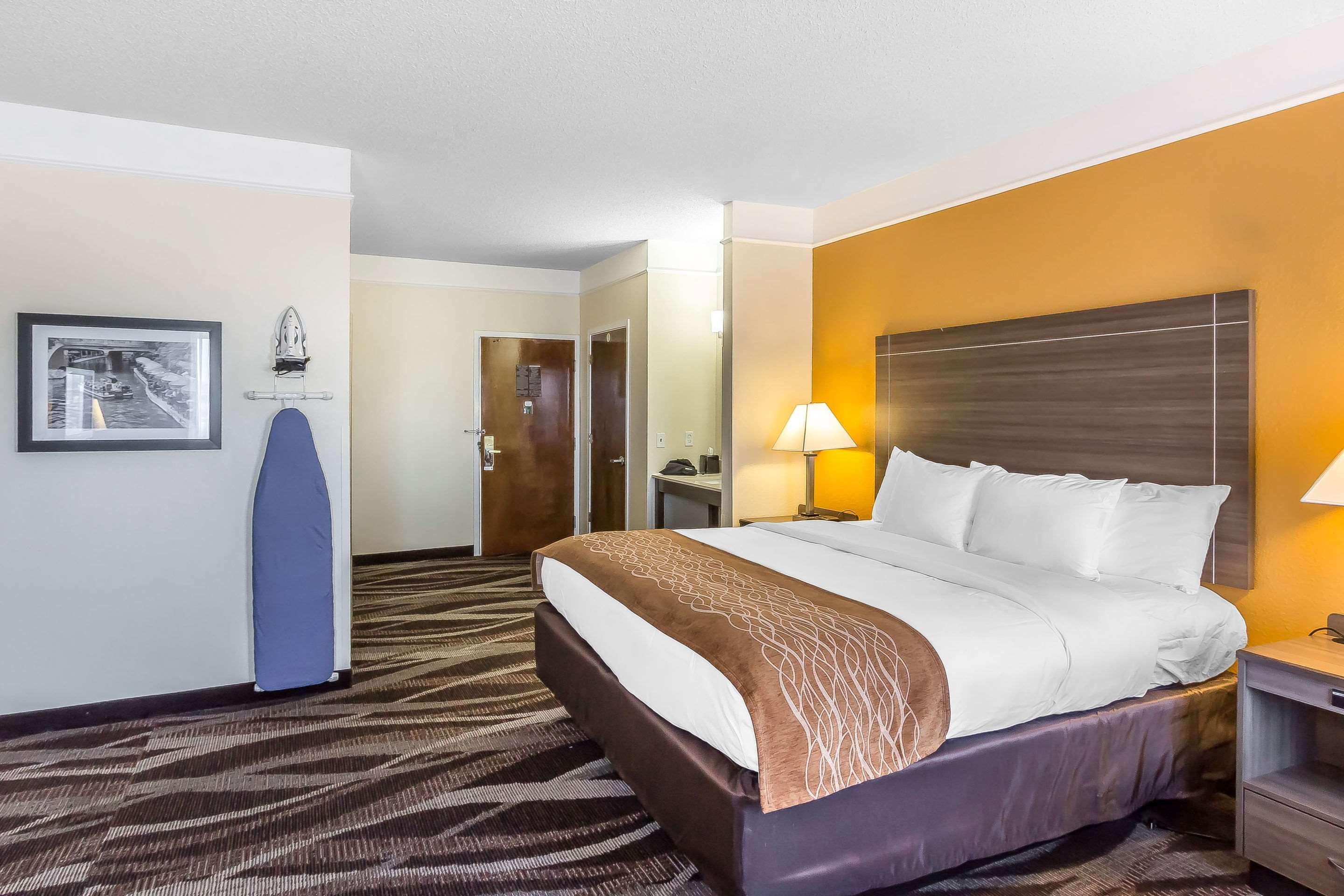 Comfort Inn Near Frost Bank Center San Antonio Esterno foto