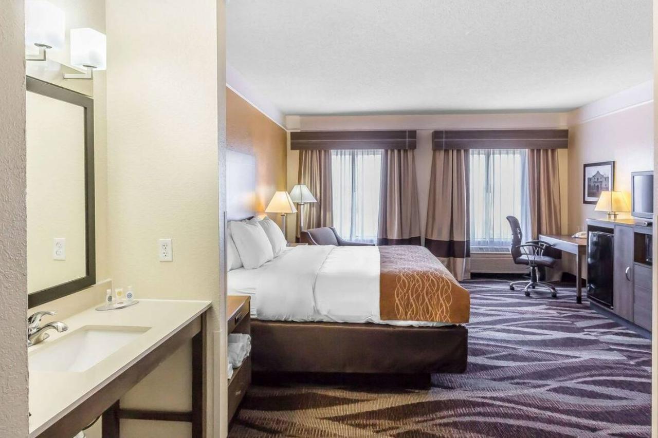 Comfort Inn Near Frost Bank Center San Antonio Esterno foto